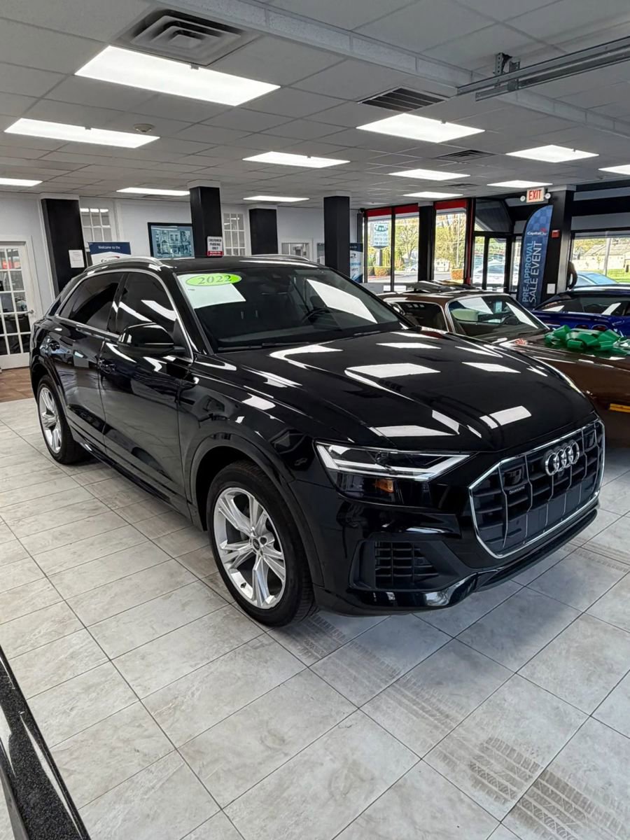 Used 2022 Audi Q8 Premium Plus w/ Premium Plus Package AWD/4WD image 3