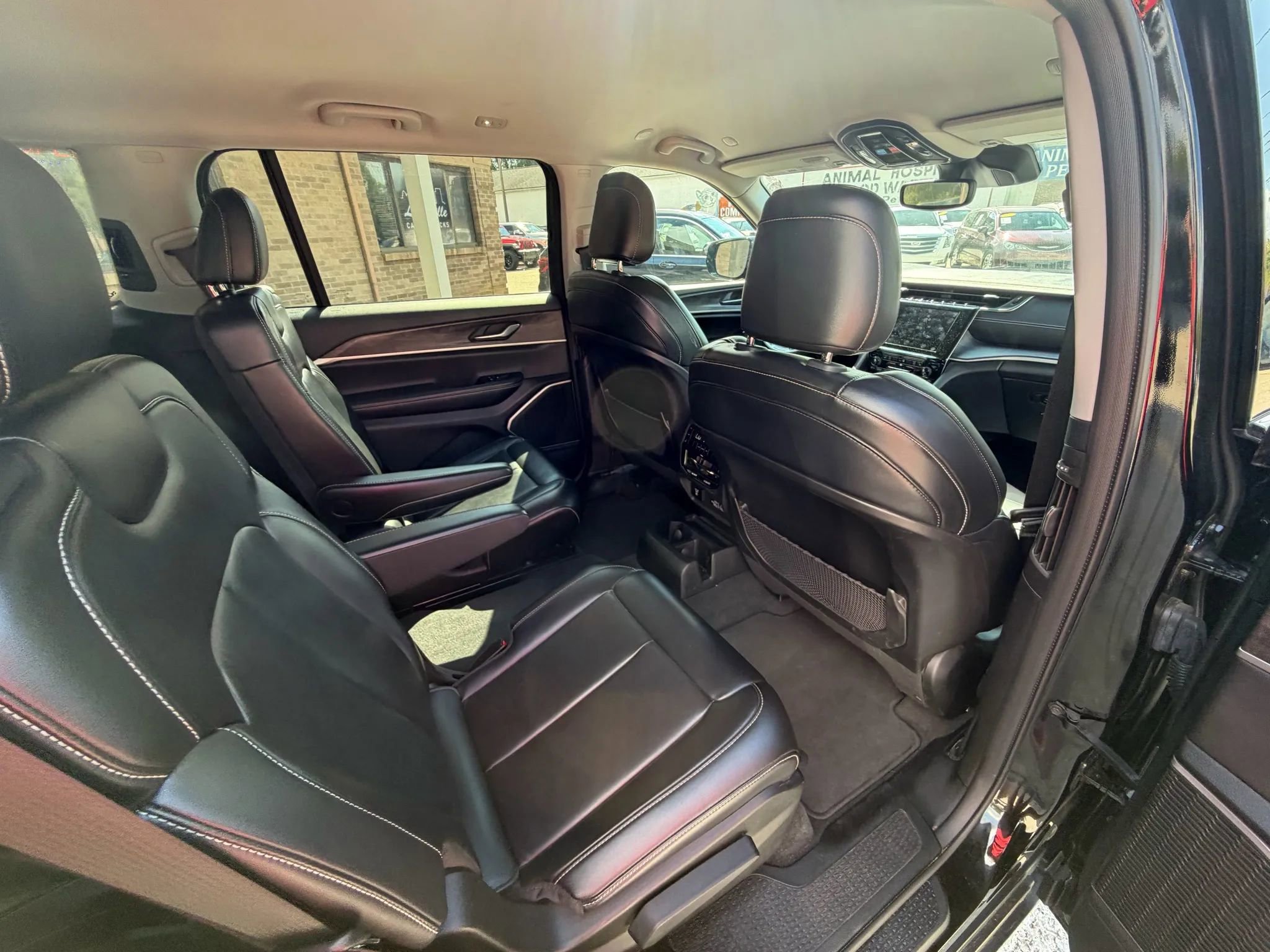 Used 2021 Jeep Grand Cherokee L Limited image 30