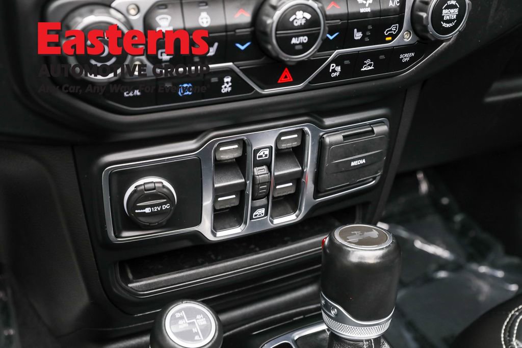 Used 2021 Jeep Wrangler Unlimited Sahara w/ Cold Weather Group AWD/4WD image 21