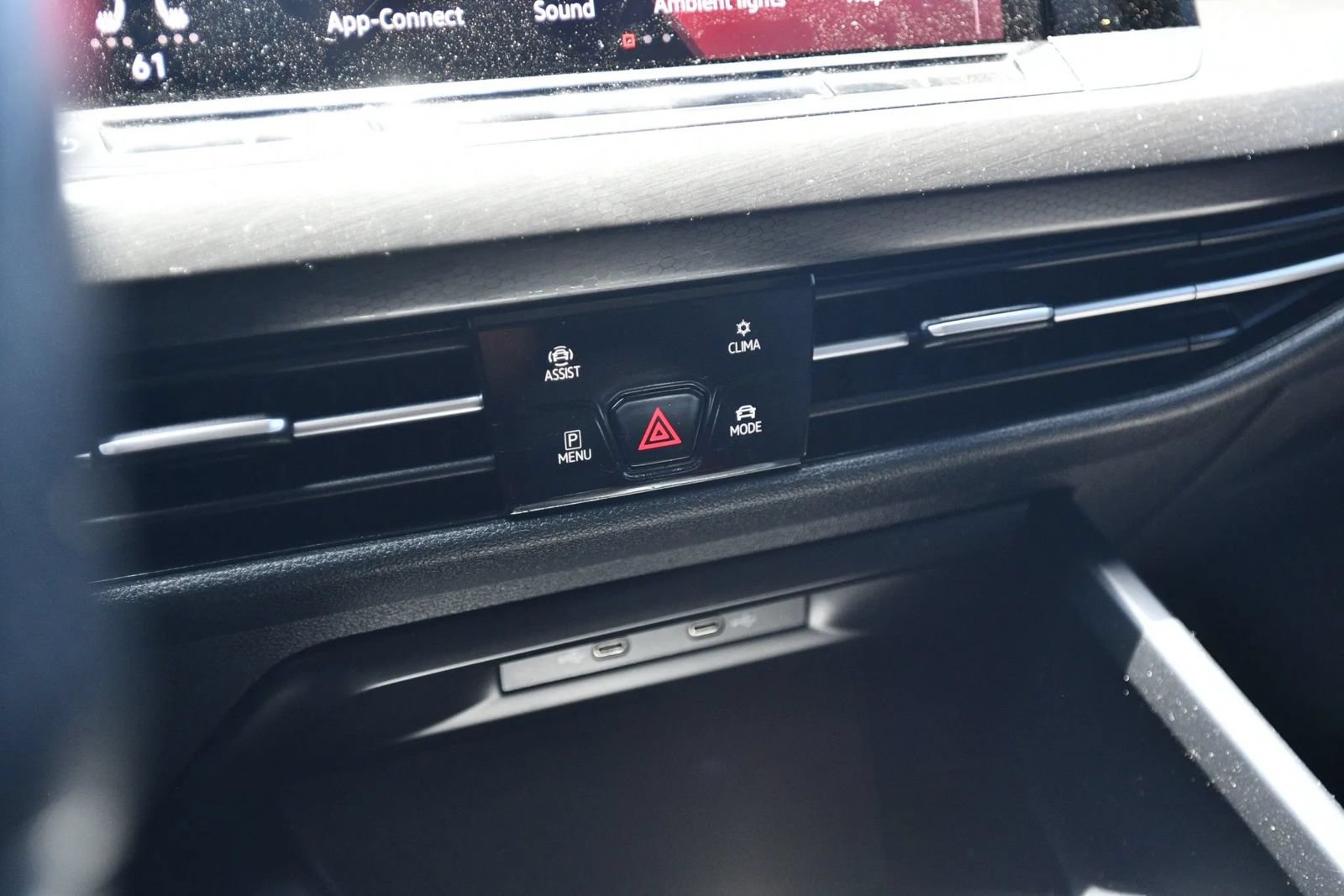 Used 2022 Volkswagen GTI SE FWD image 27