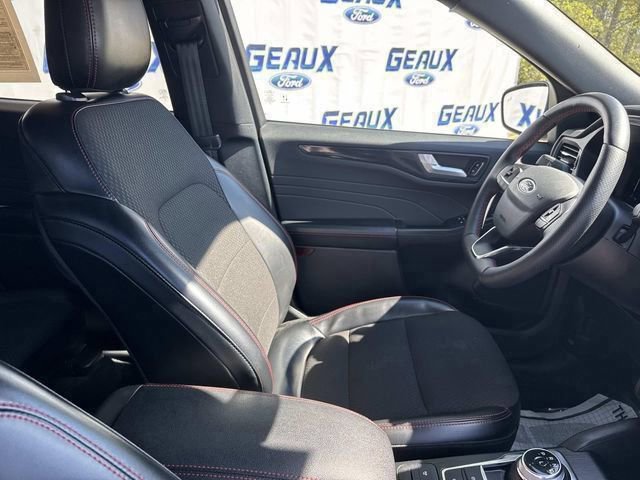 Used 2024 Ford Escape ST-Line w/ Cold Weather Package image 25