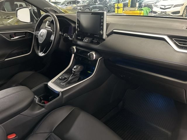 Used 2022 Toyota RAV4 XSE AWD/4WD image 24