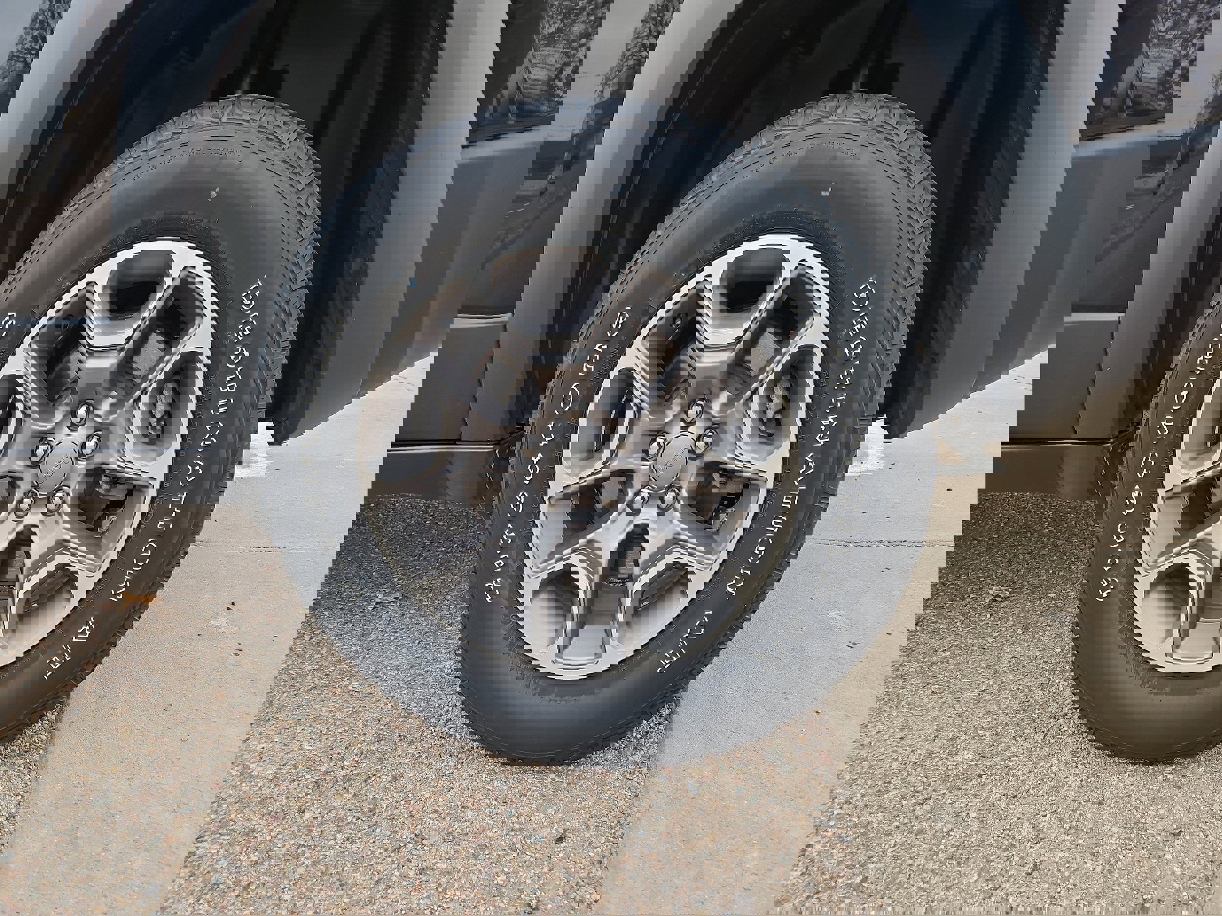 Used 2021 Jeep Cherokee Trailhawk image 21