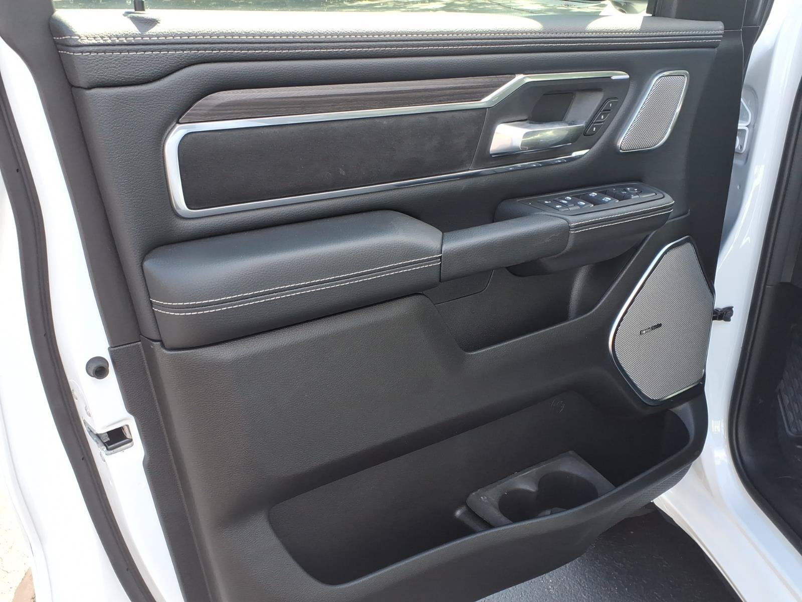 New 2027 RAM 1500 Laramie w/ Night Edition AWD/4WD image 12