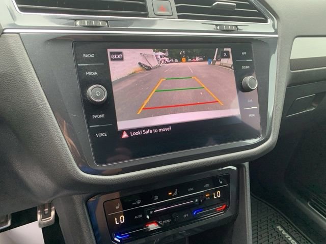 Used 2022 Volkswagen Tiguan SE R-Line image 37