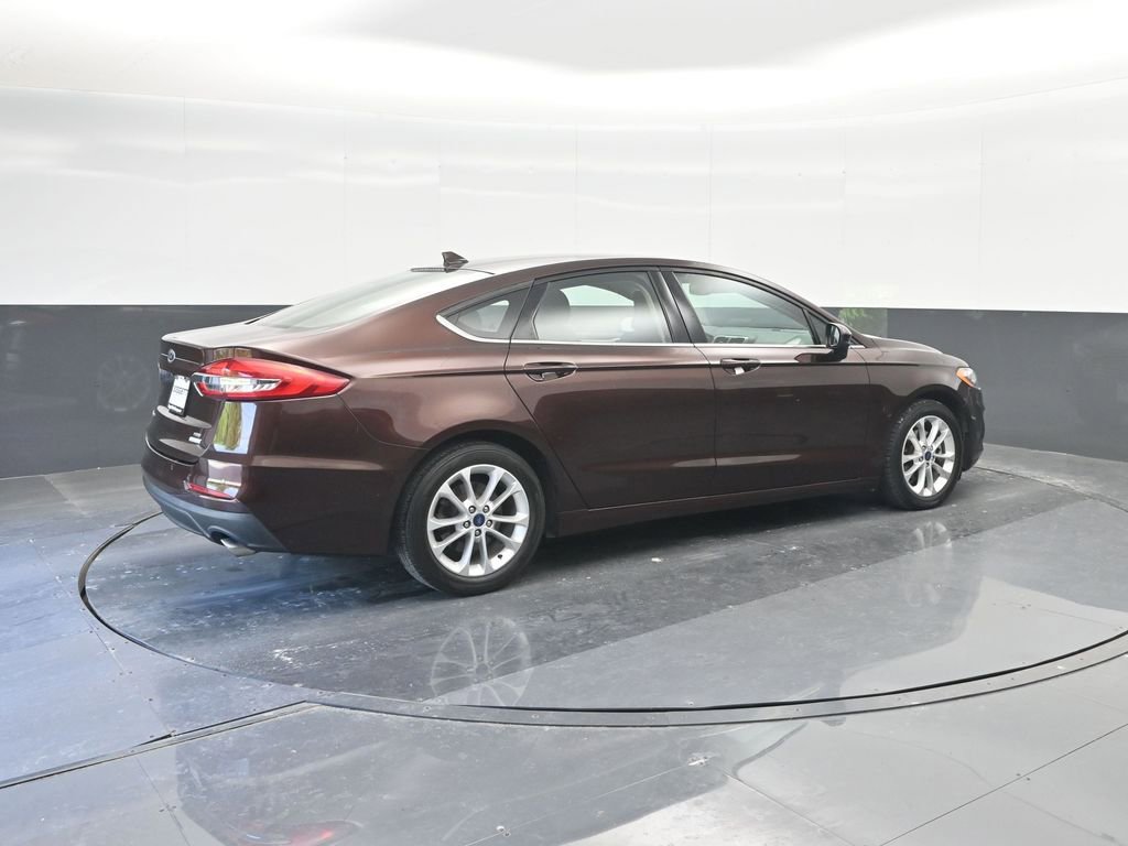 Used 2019 Ford Fusion SE FWD image 15