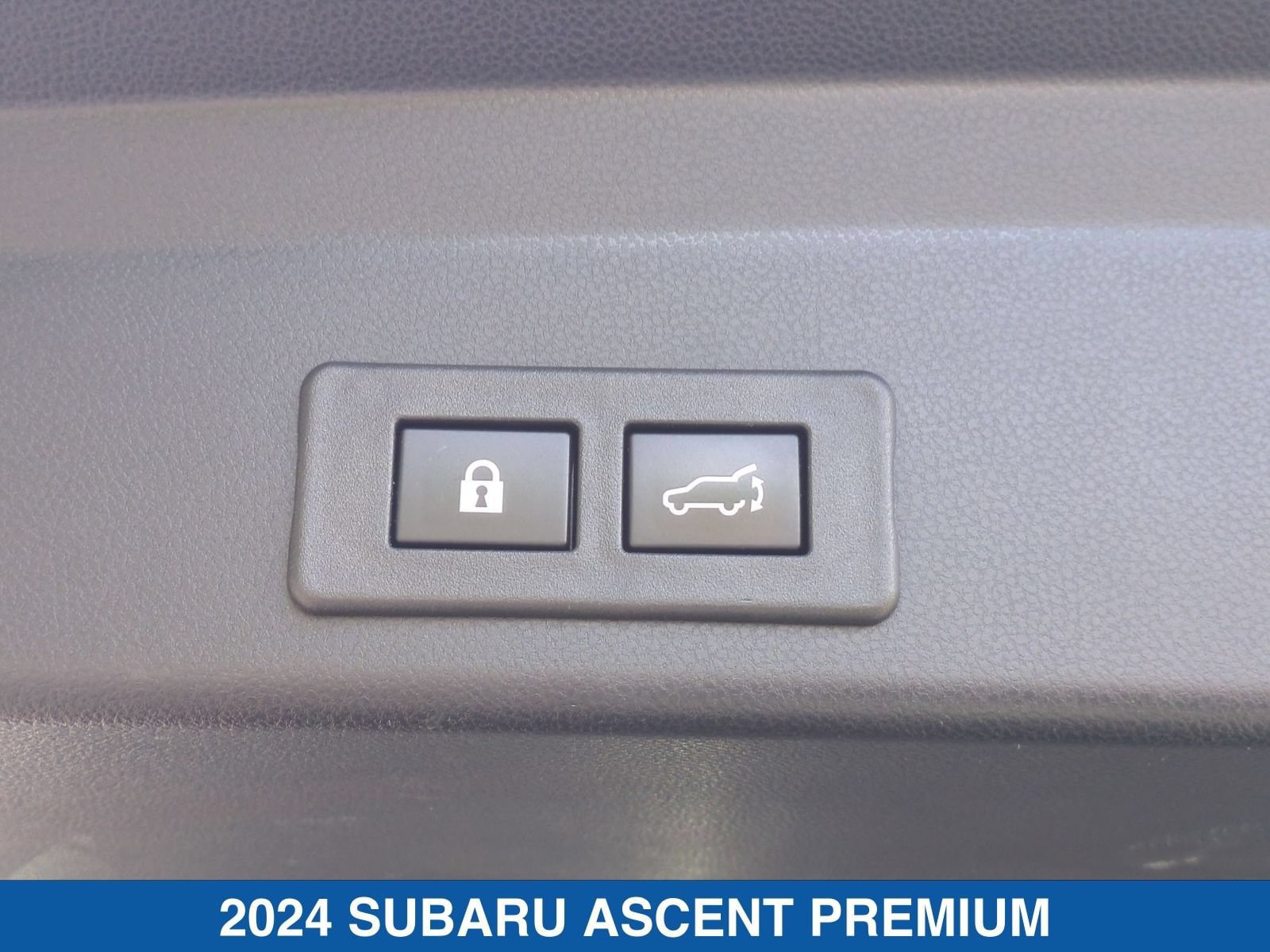 Certified 2024 Subaru Ascent Premium w/ Convenience Package AWD/4WD image 34