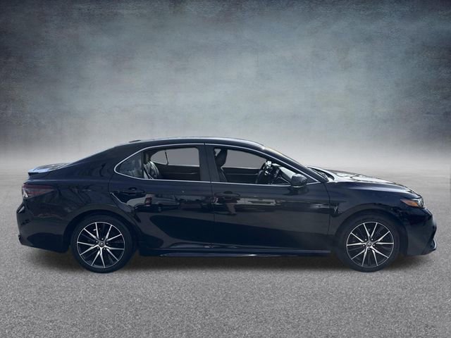 Used 2023 Toyota Camry SE image 5