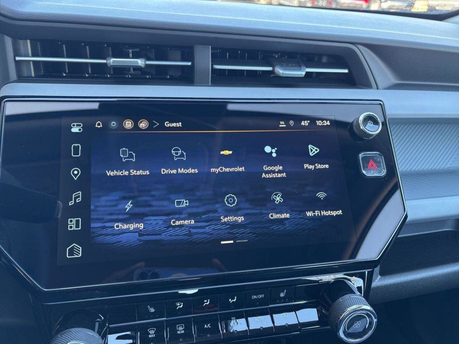 New 2027 Chevrolet Bolt LT w/ Comfort Package image 27