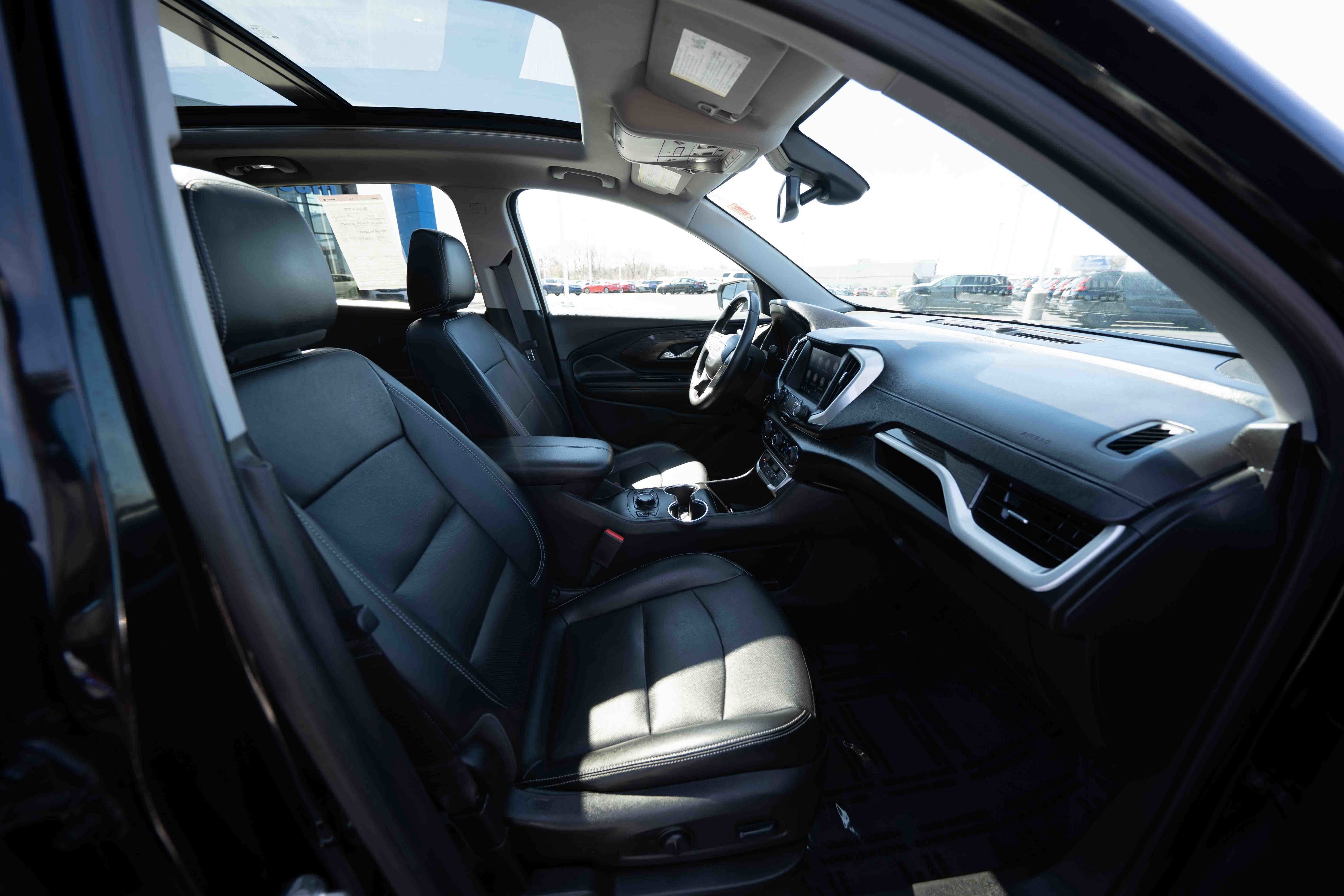 Used 2022 GMC Terrain SLT image 27