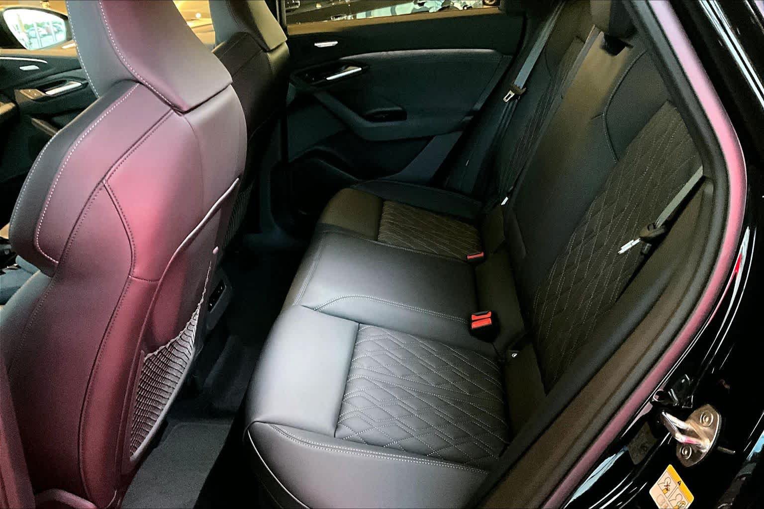New 2027 Audi SQ6 e-tron Prestige AWD/4WD image 19