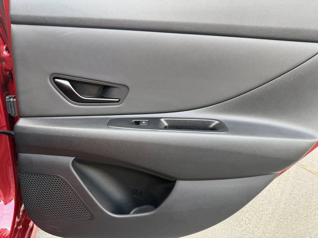 Used 2025 Hyundai Elantra Sport FWD image 26