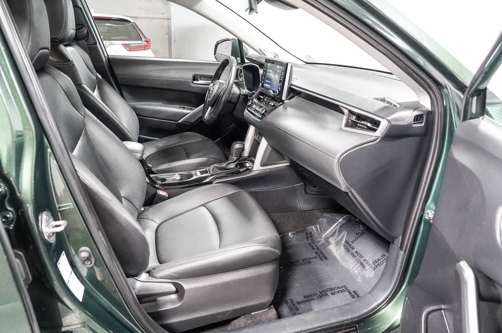 Certified 2022 Toyota Corolla Cross XLE w/ Convenience Package AWD/4WD image 18