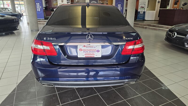 Used 2013 Mercedes-Benz E 350 4MATIC Sedan image 7