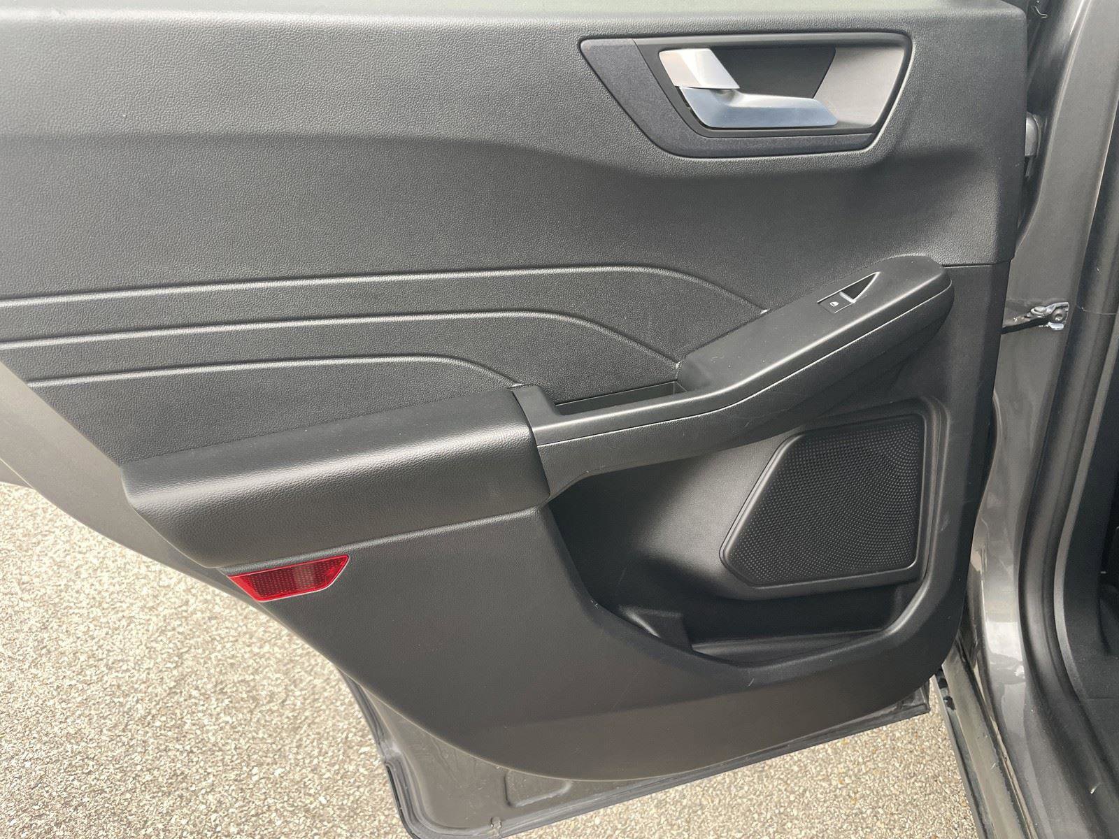 Used 2022 Ford Escape SEL image 21