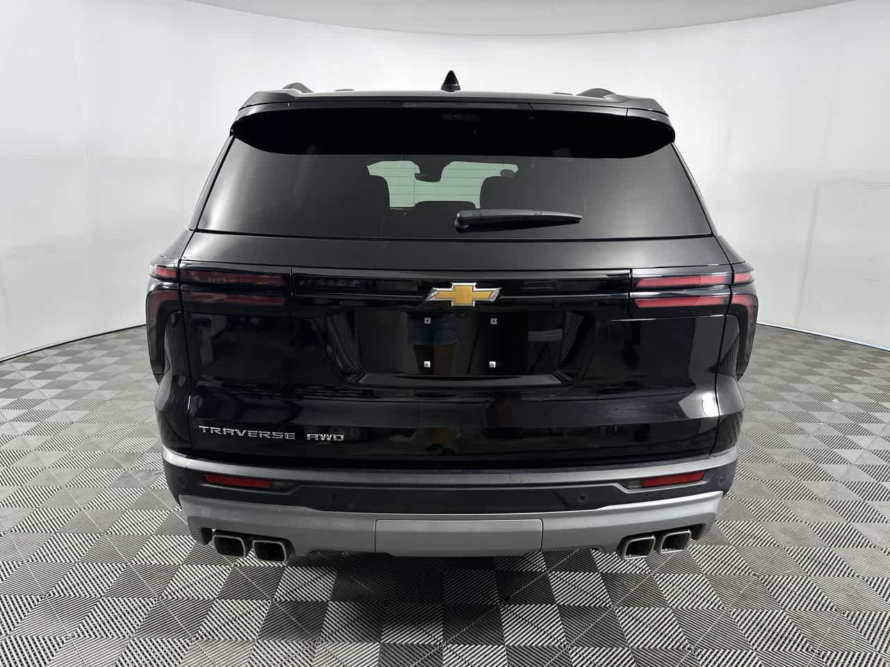 Used 2026 Chevrolet Traverse LT w/ Driver Confidence Package AWD/4WD image 7