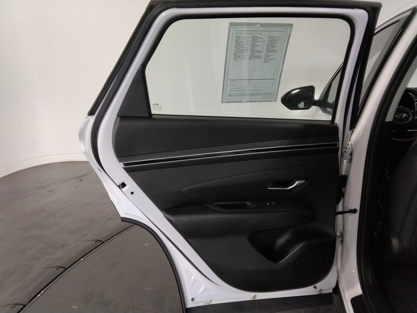 Used 2023 Hyundai Tucson SE image 27