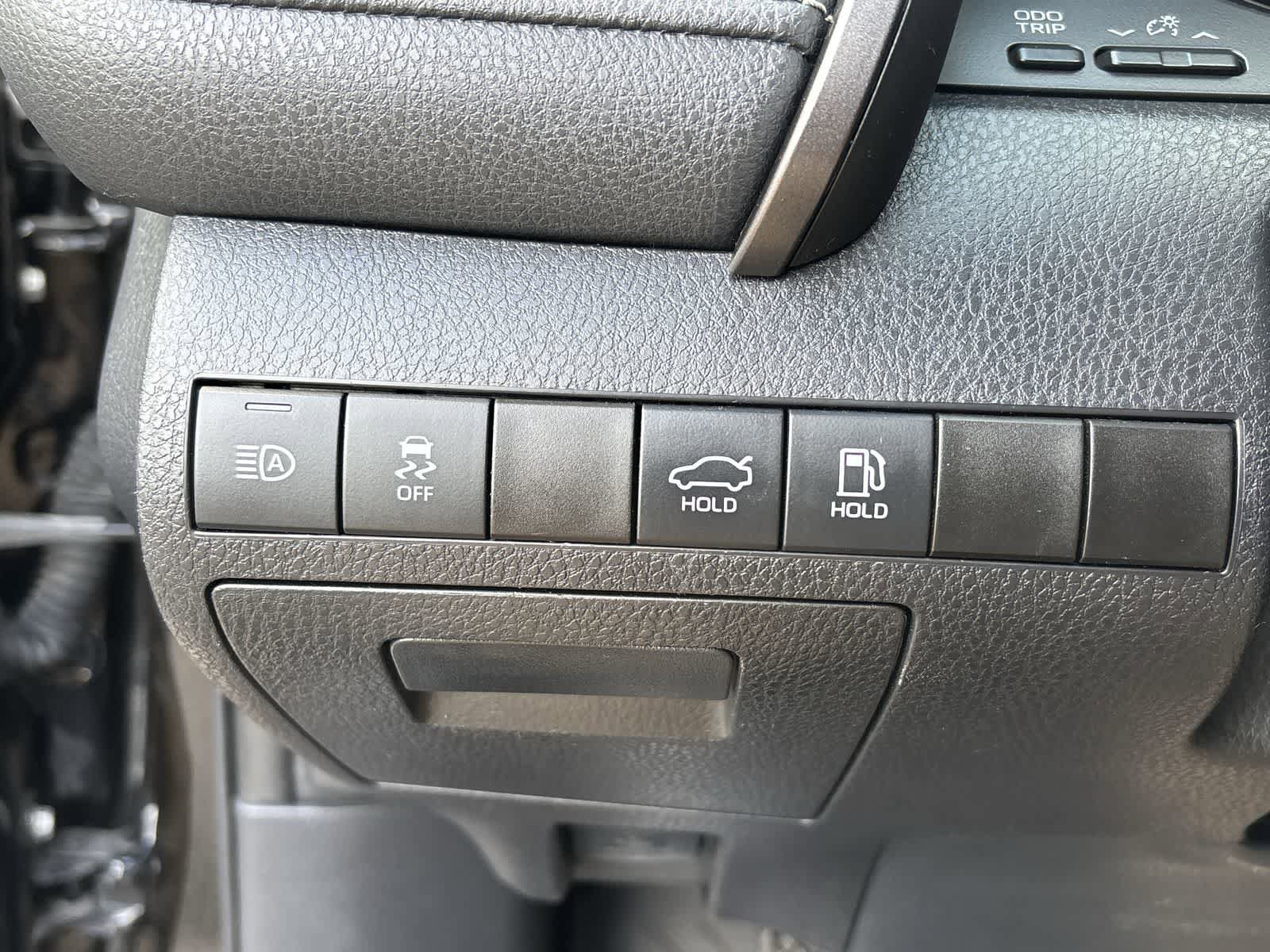 Used 2021 Toyota Camry SE w/ Carpet Mat Package (TMS) FWD image 9