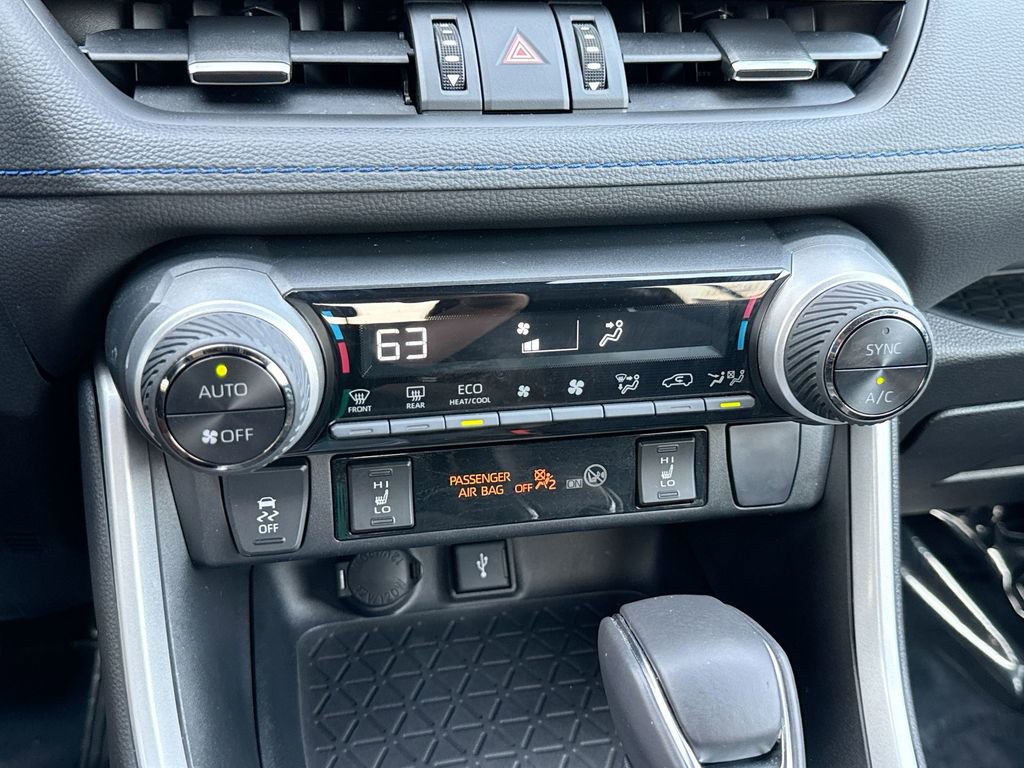 Used 2022 Toyota RAV4 XSE w/ XSE Grade Weather Package image 17