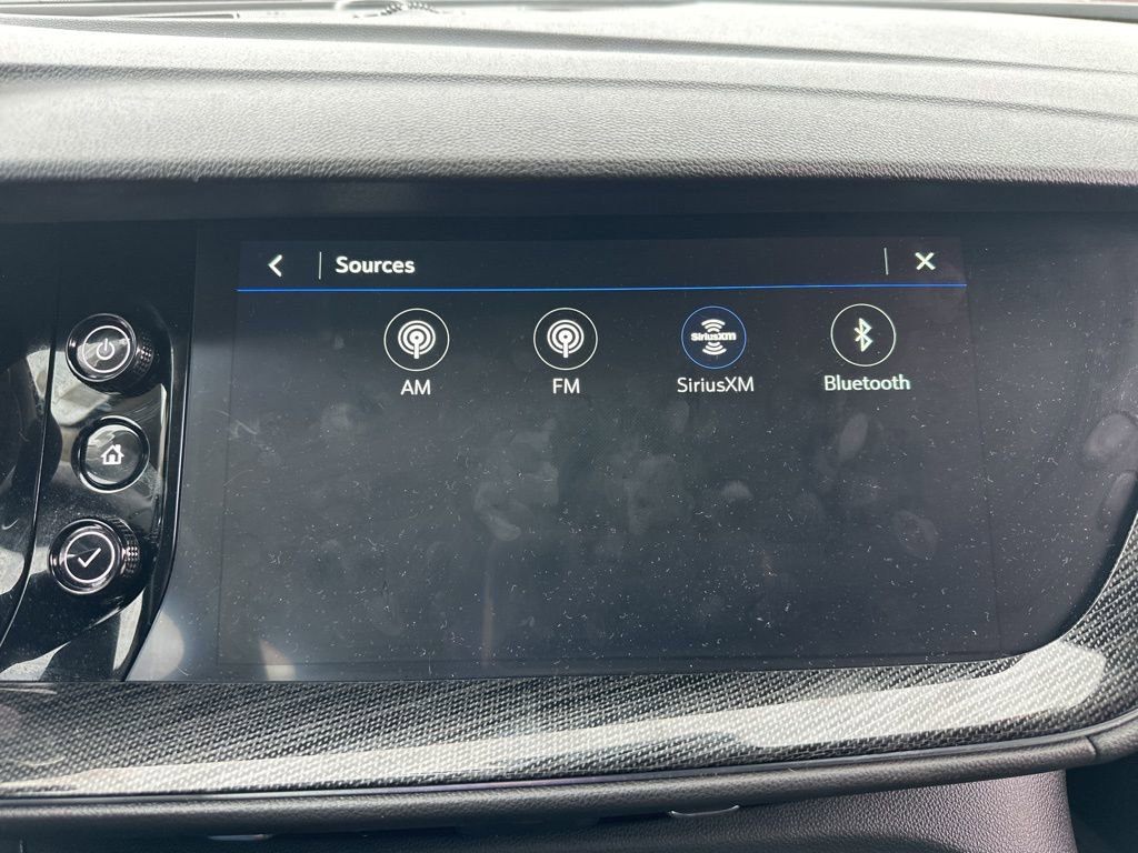 Used 2023 Buick Envision Essence image 33