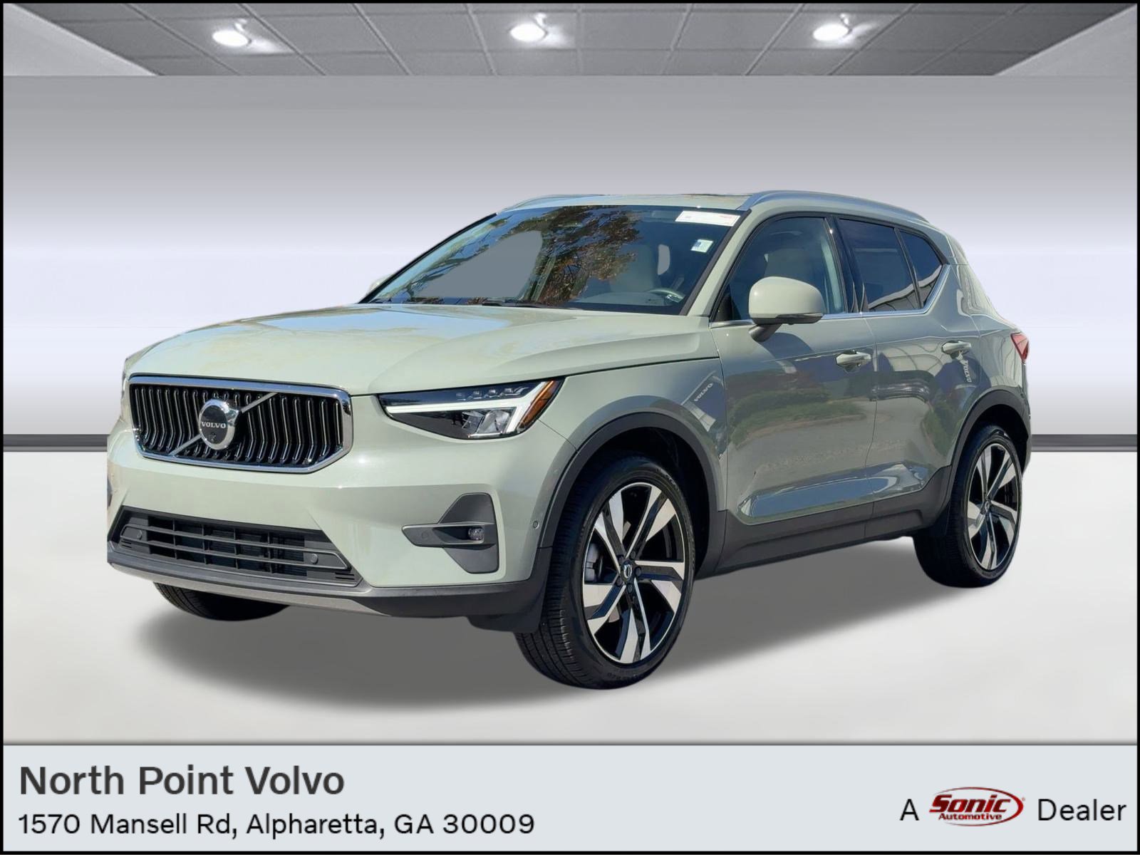 Certified 2023 Volvo XC40 B5 Plus w/ Protection Package Premier