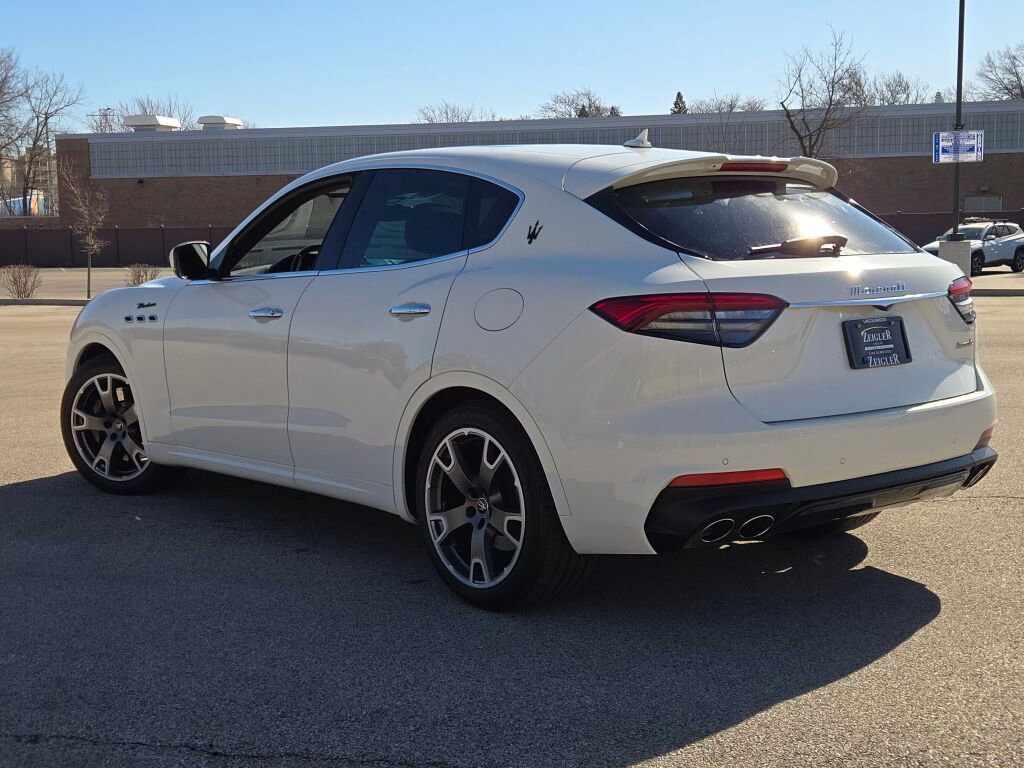 Used 2023 Maserati Levante Modena AWD/4WD image 17