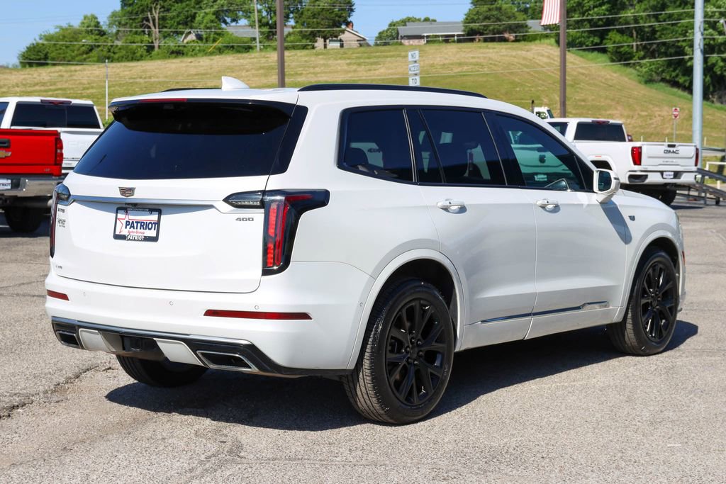 Used 2020 Cadillac XT6 Sport w/ Platinum Package AWD/4WD image 3