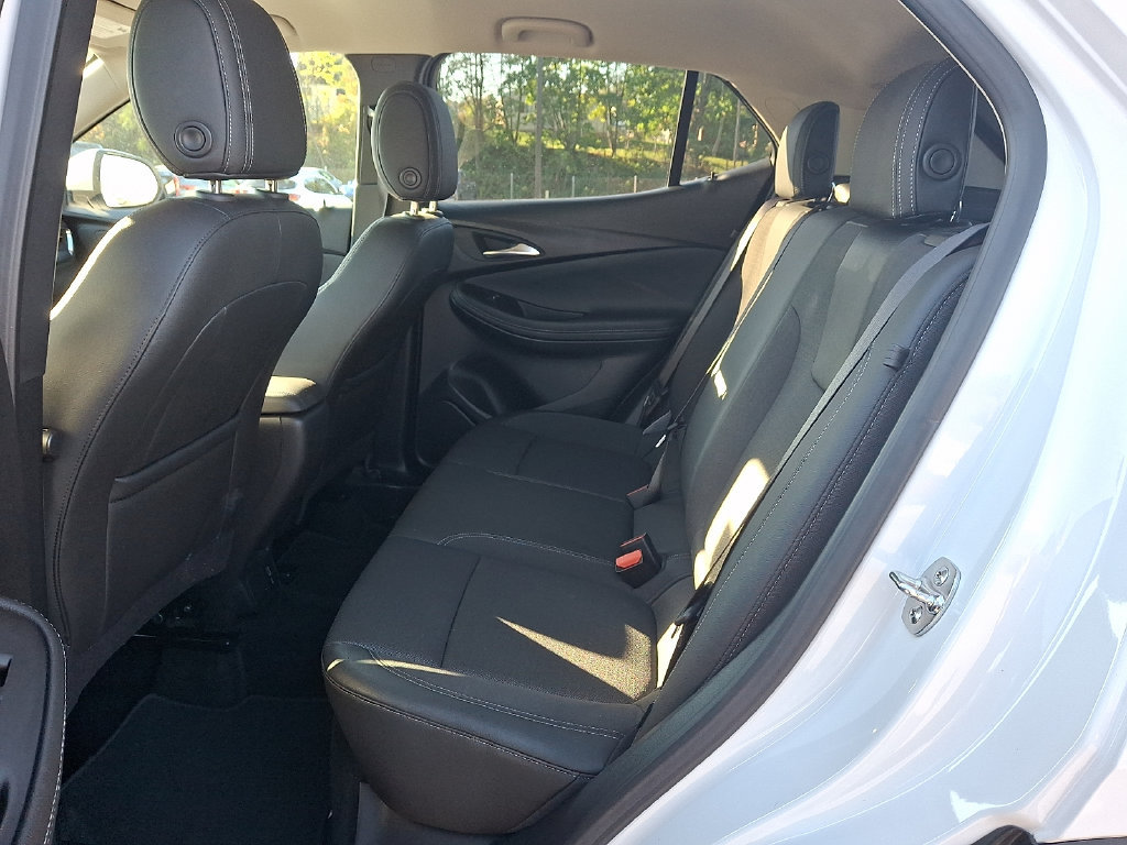 Used 2025 Buick Encore GX Preferred AWD/4WD image 10