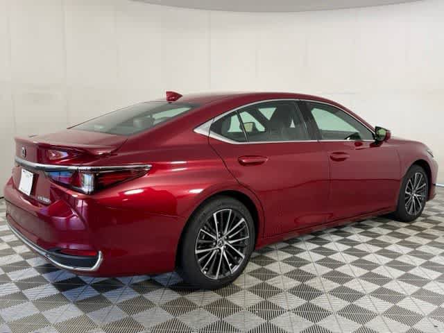 Used 2025 Lexus ES 300h w/ Premium Package FWD image 9