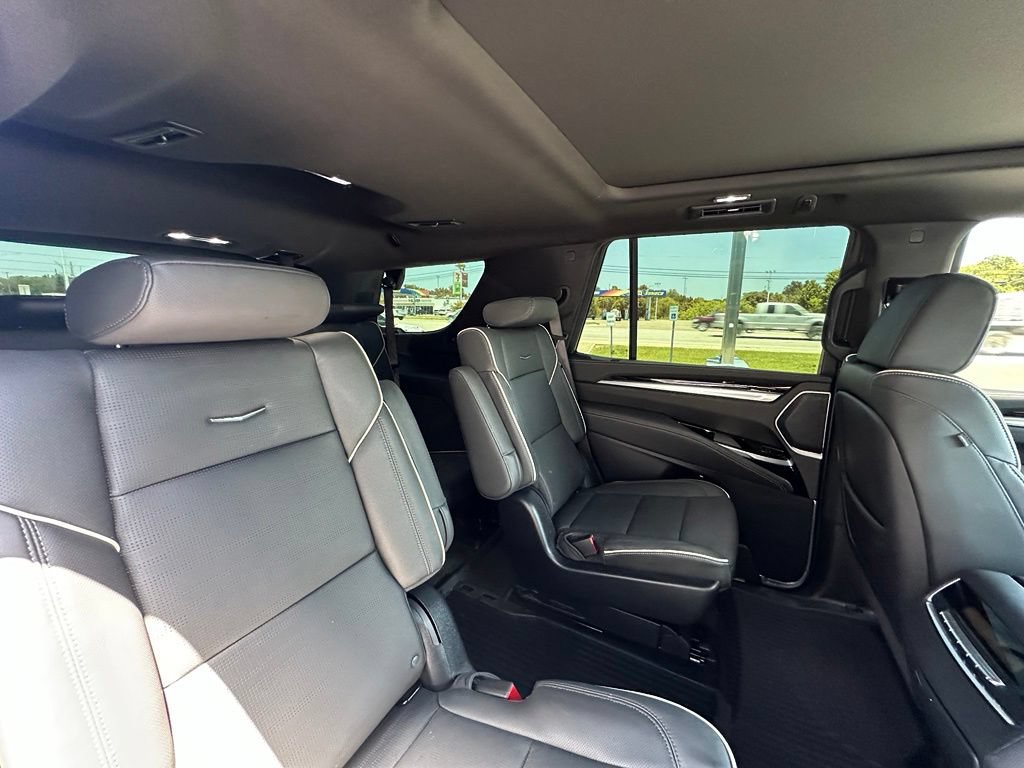 Used 2025 Cadillac Escalade Sport RWD image 26