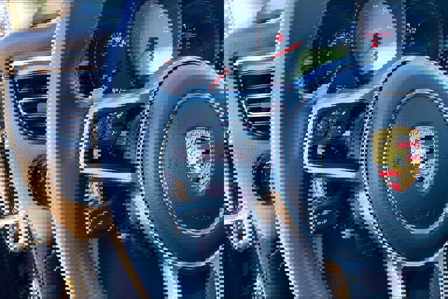 Used 2021 Porsche Macan S image 21