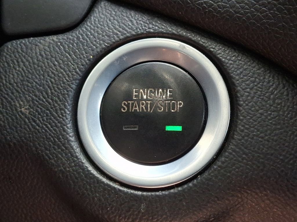 Used 2019 Chevrolet Equinox LT FWD image 18