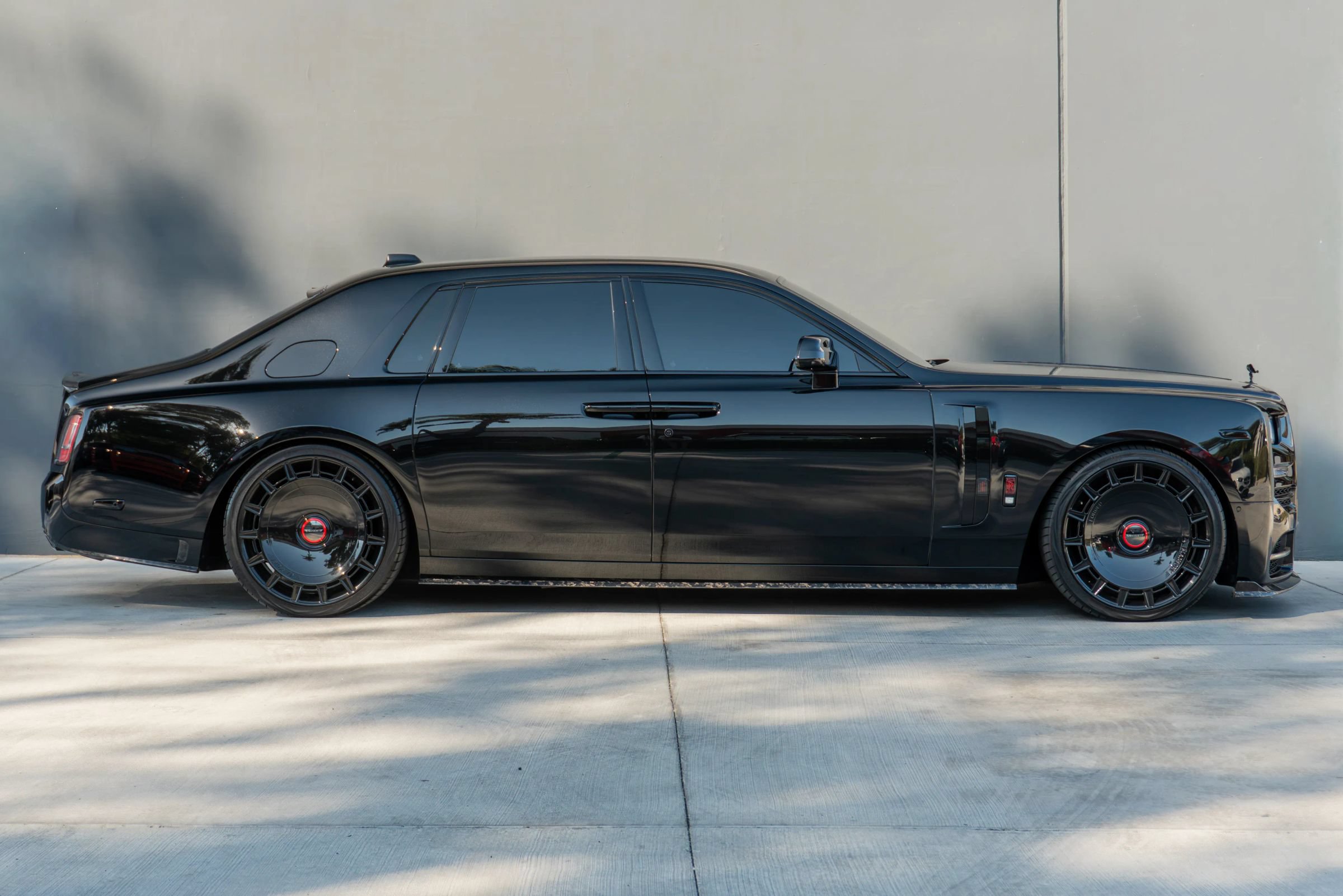 Used 2024 Rolls-Royce Phantom Sedan w/ The Phantom Package RWD image 6