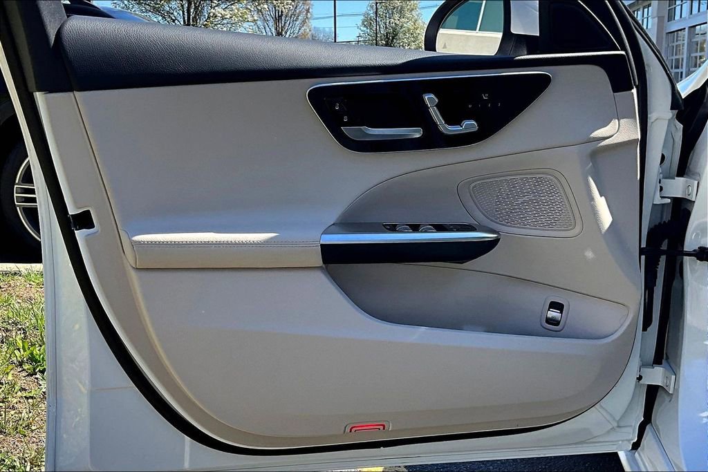 Certified 2023 Mercedes-Benz C 300 4MATIC Sedan image 18