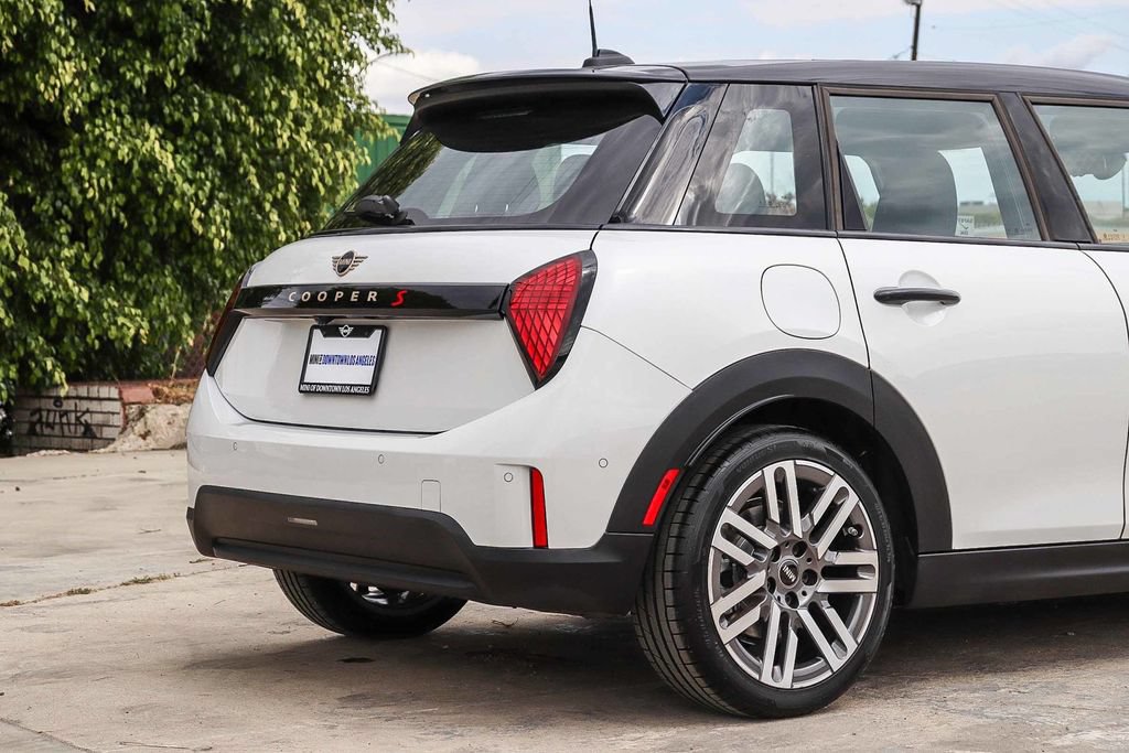 Used 2026 MINI Cooper S FWD image 12