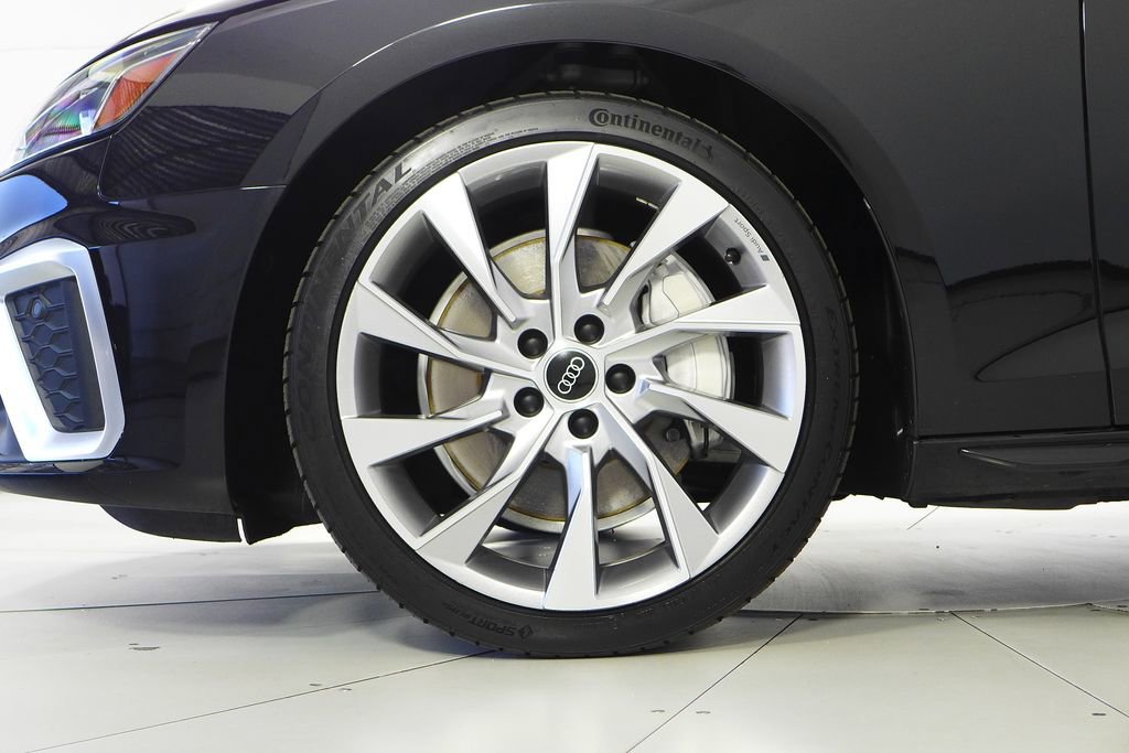 Used 2023 Audi A4 2.0T Premium Plus w/ Premium Plus Package AWD/4WD image 5