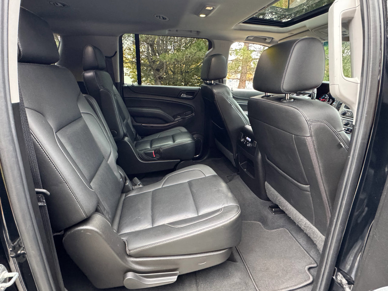 Used 2019 GMC Yukon XL SLT image 19