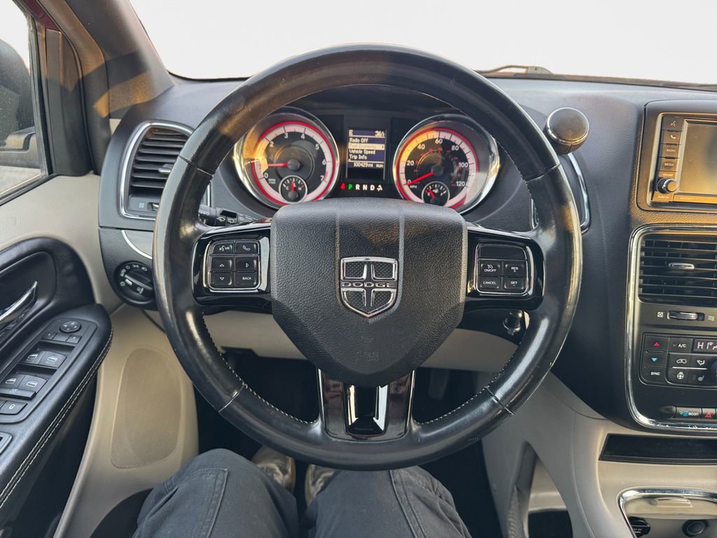 Used 2019 Dodge Grand Caravan SXT w/ Driver Convenience Group FWD image 11