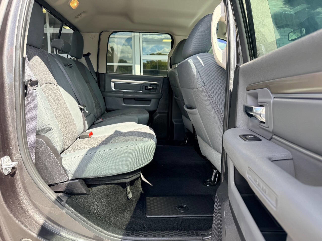 Used 2016 RAM 2500 Lone Star image 32