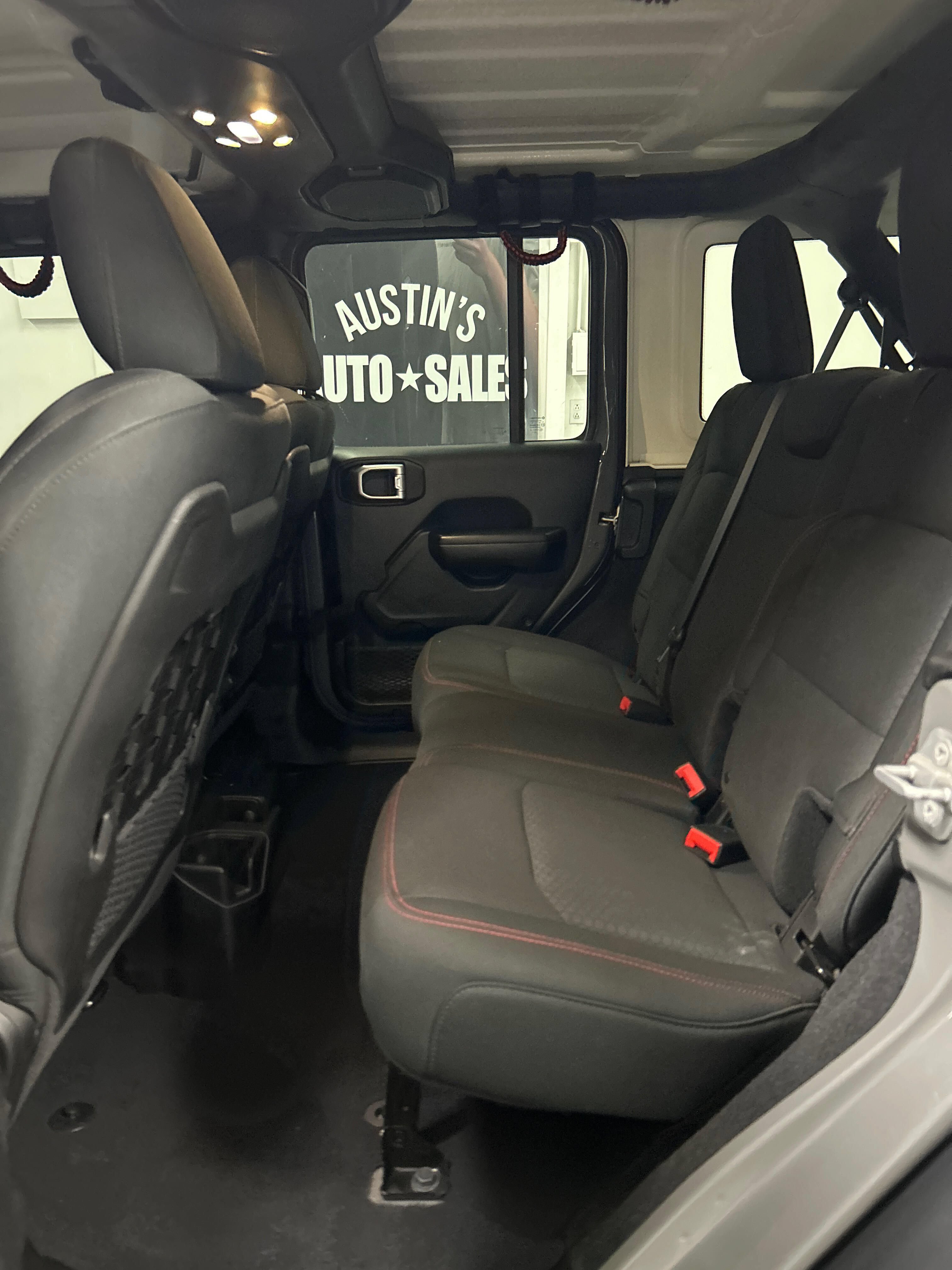 Used 2019 Jeep Wrangler Unlimited Rubicon AWD/4WD image 9