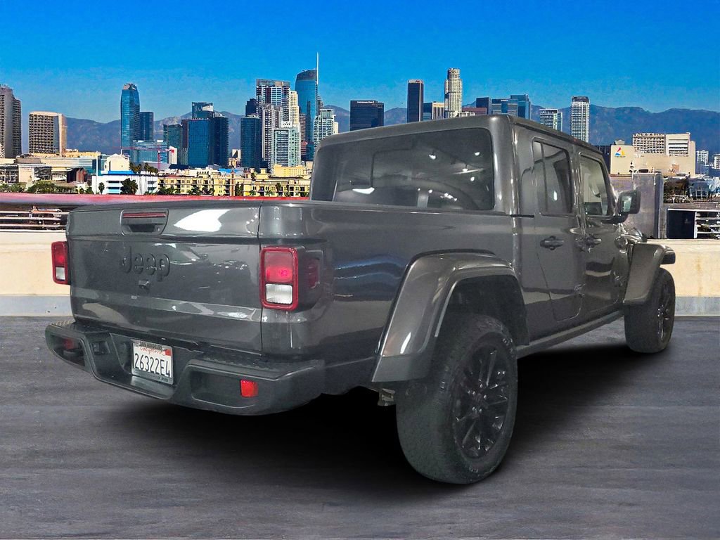Used 2025 Jeep Gladiator Sport image 4
