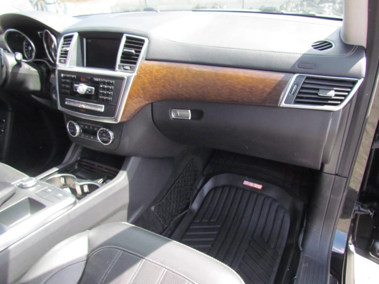 Used 2013 Mercedes-Benz GL 450 4MATIC image 19