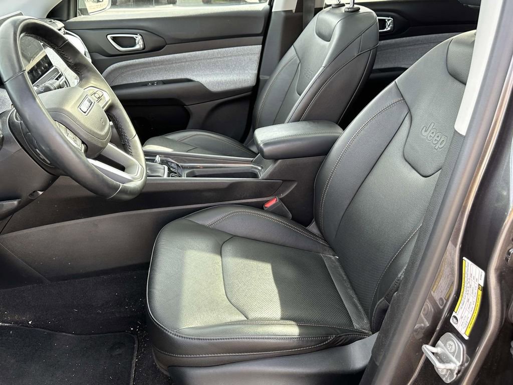 Used 2022 Jeep Compass Latitude w/ Sun and Sound Group image 19