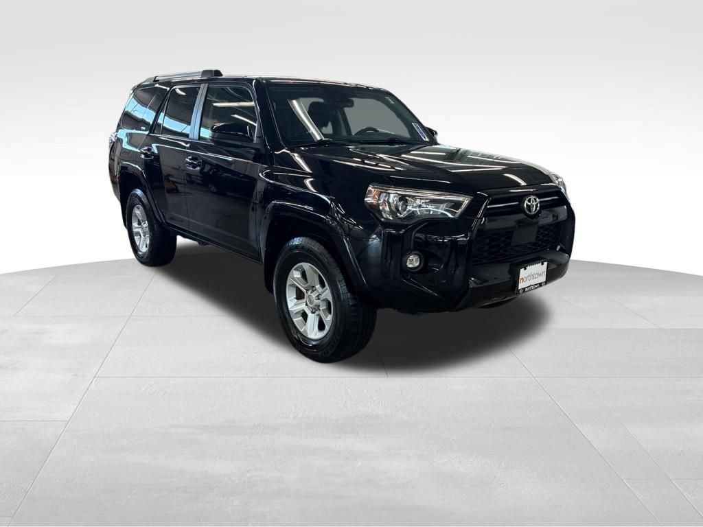 Used 2021 Toyota 4Runner SR5 AWD/4WD image 27