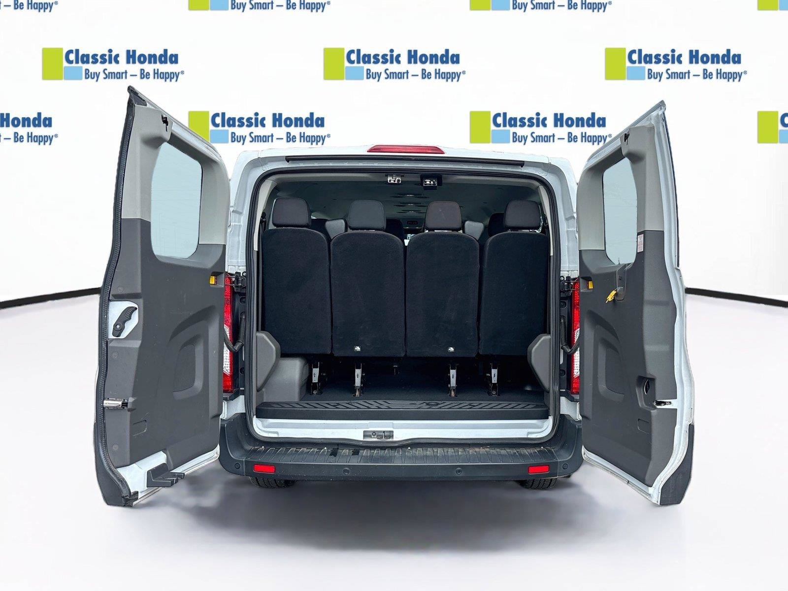 Used 2023 Ford Transit 350 XLT RWD image 29