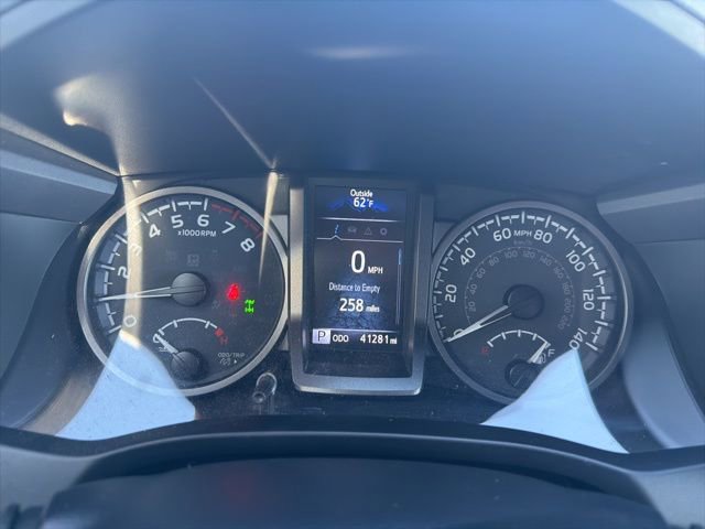 Used 2022 Toyota Tacoma TRD Sport AWD/4WD image 21