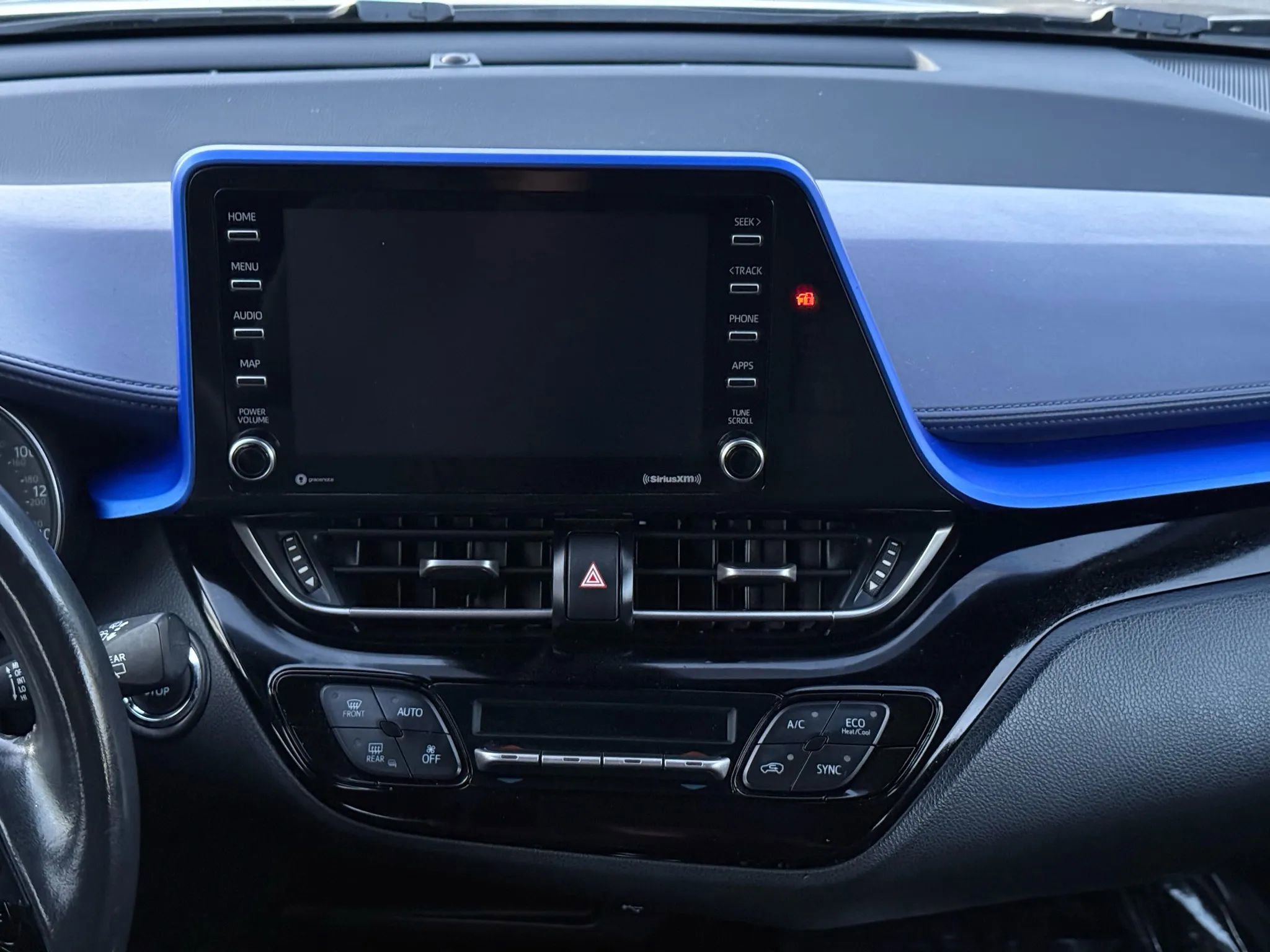 Used 2022 Toyota C-HR XLE image 30