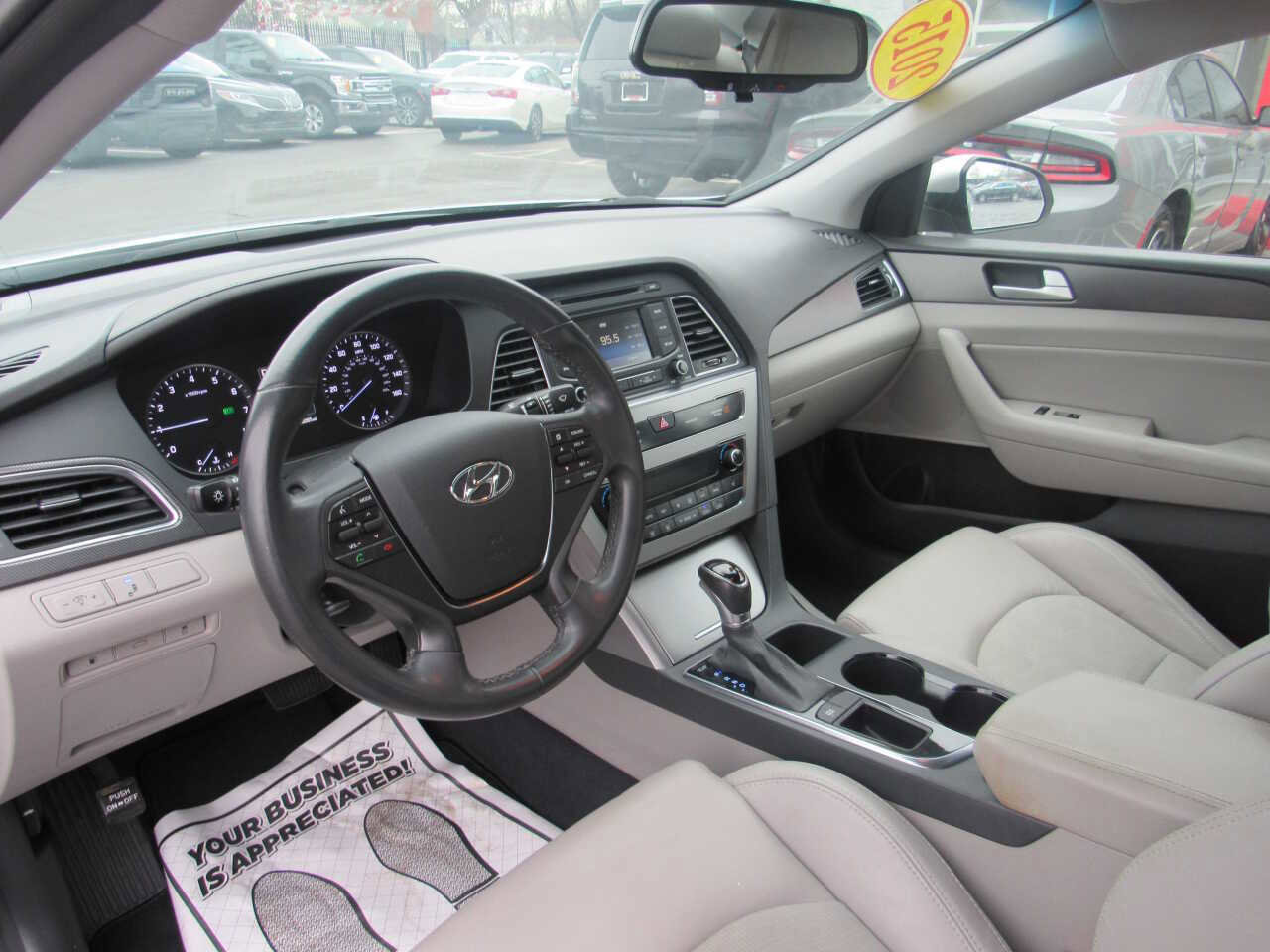 Used 2015 Hyundai Sonata Sport w/ Option Group 03 image 10