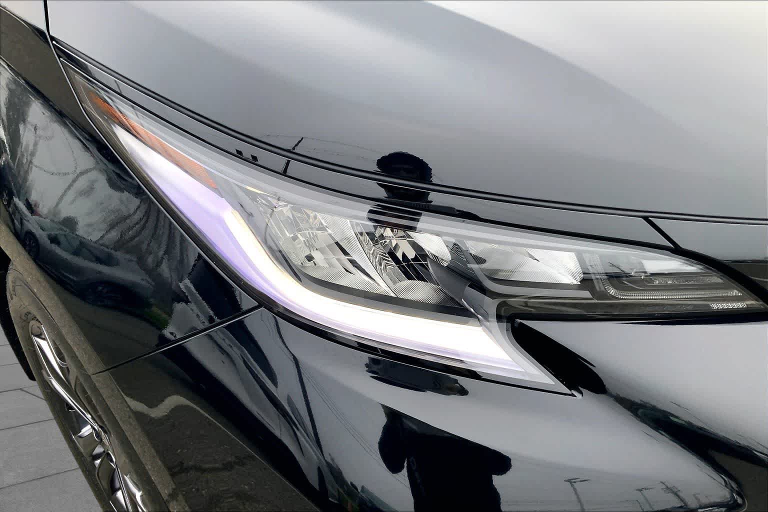 New 2026 Toyota Sienna XSE AWD/4WD image 13
