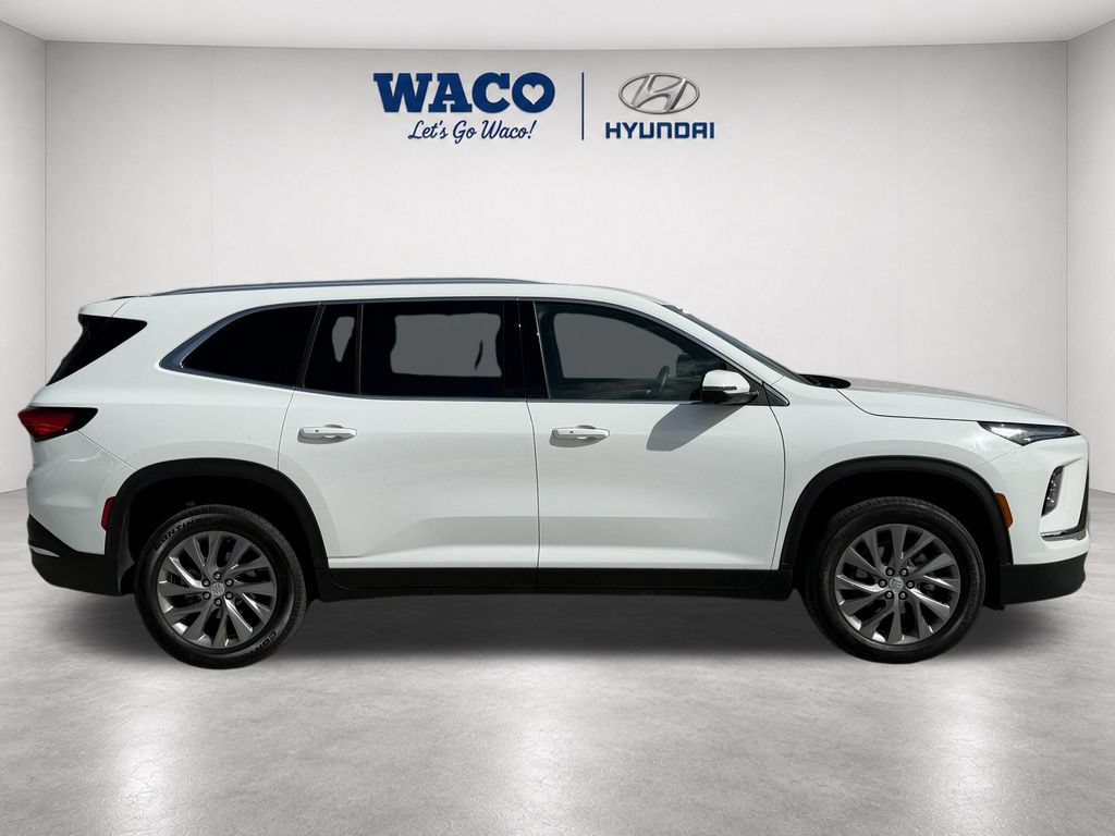 Used 2025 Buick Enclave Preferred FWD image 9